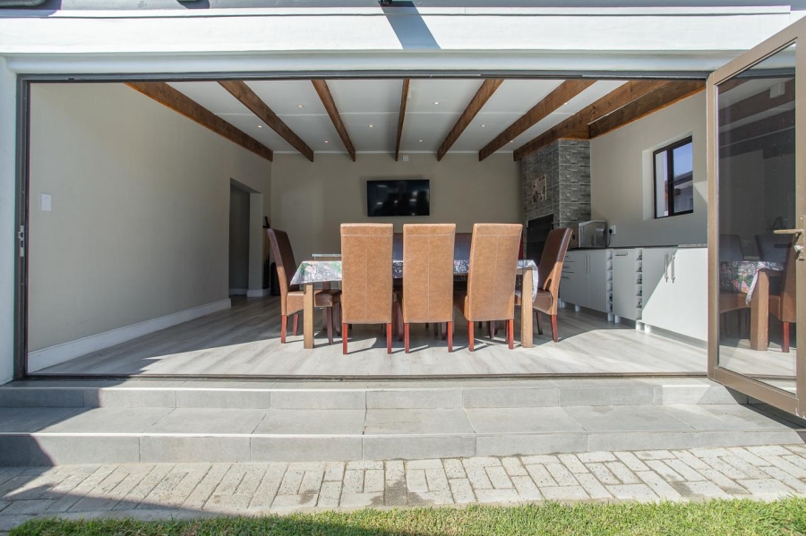 4 Bedroom Property for Sale in Paarl North Western Cape